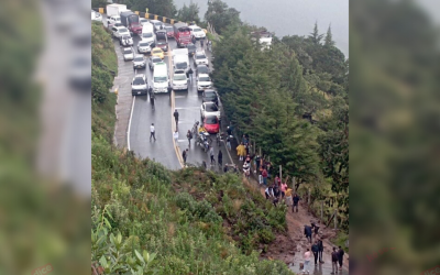 Derrumbe genera bloqueo en la vía Bucaramanga – Cúcuta