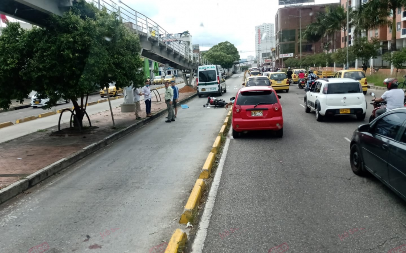 Moto embistió a peatón en la carrera 15 de Bucaramanga