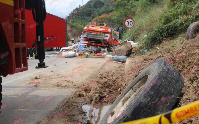 Un camión se volcó vía a Lebrija y dejó sin vida a Martha