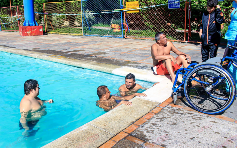 Población con discapacidad dispone de acuaterapia