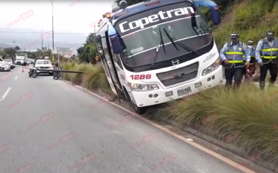 Video: Bus de Copetran accidentado vía a Palonegro