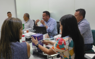 Metrolínea propone cambiar botellas plásticas por pasajes