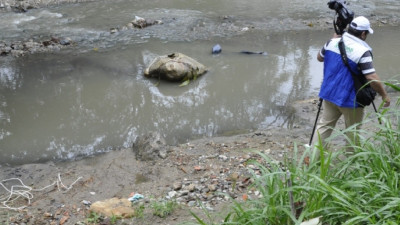 Alerta por alto grado de mercurio en el río Suratá