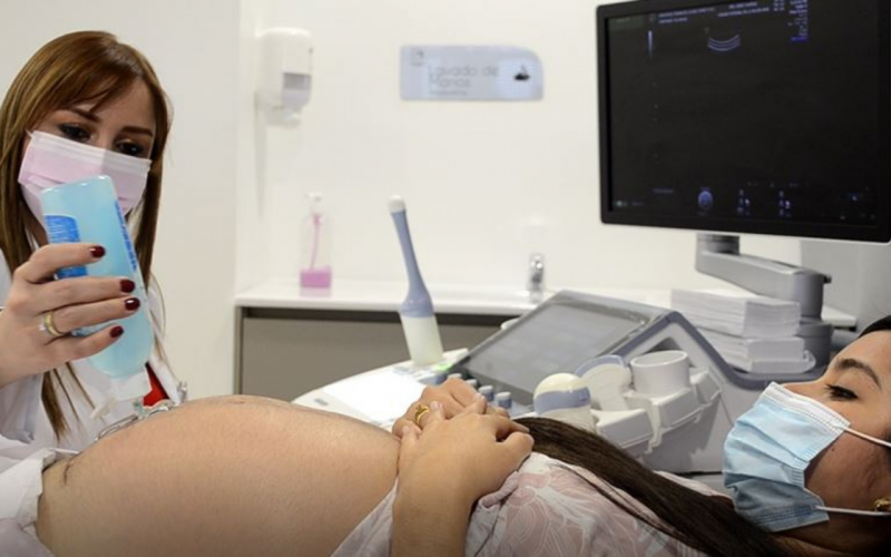 Médicos salvan embarazo con técnica para ‘reforzar’ el útero