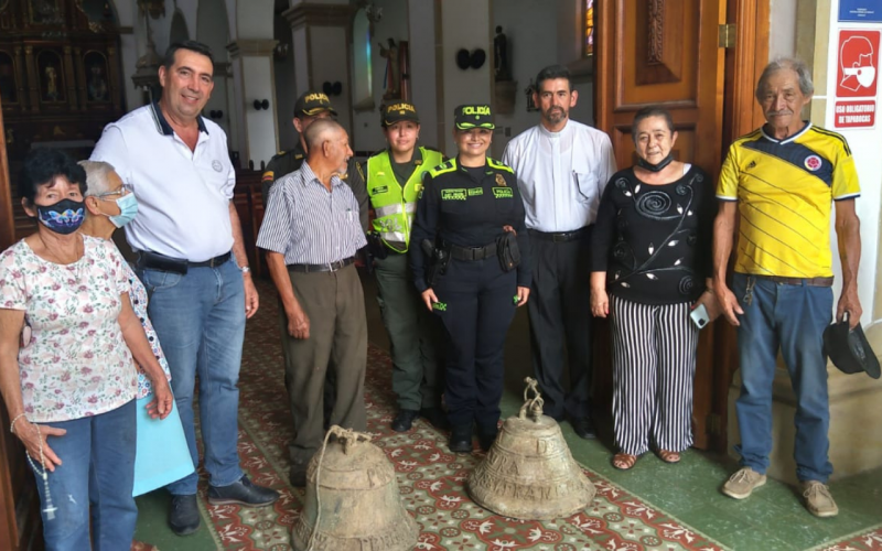 En Boyacá recuperan campanas robadas en Charalá