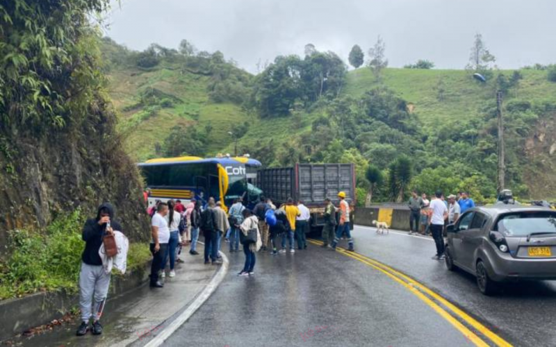 Accidente complicó la movilidad en la vía a Cúcuta