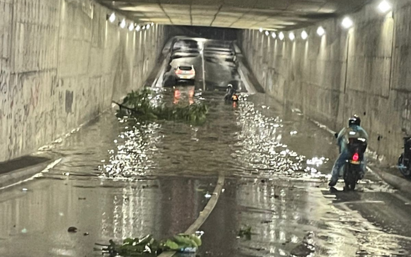 Caos en el Área Metropolitana por las intensas lluvias