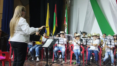 Niños ‘garroteros’ se graduaron en formación artística y cultural