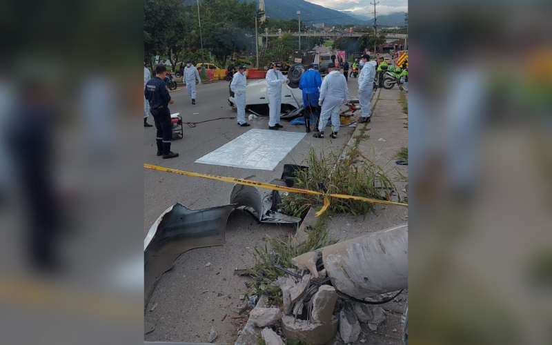 Dos muertos y tres heridos en devastador choque en P/cuesta