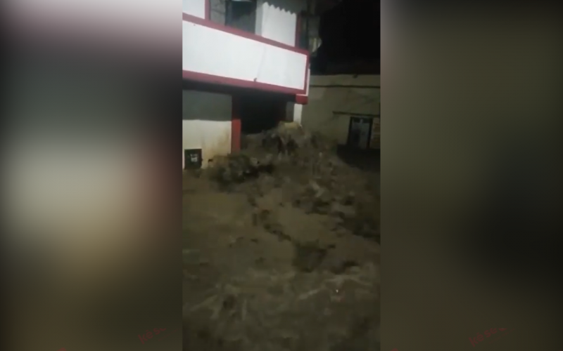 Video: Emergencia por desbordamiento de quebrada en San Andrés