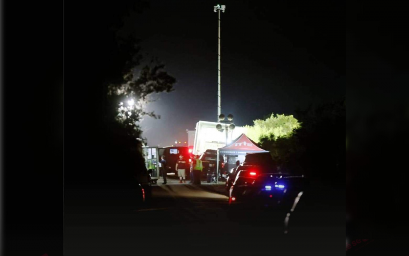 Encuentran 50 migrantes muertos en camión abandonado en Texas
