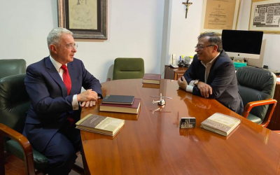 Ya están en su primera reunión Gustavo Petro y Álvaro Uribe