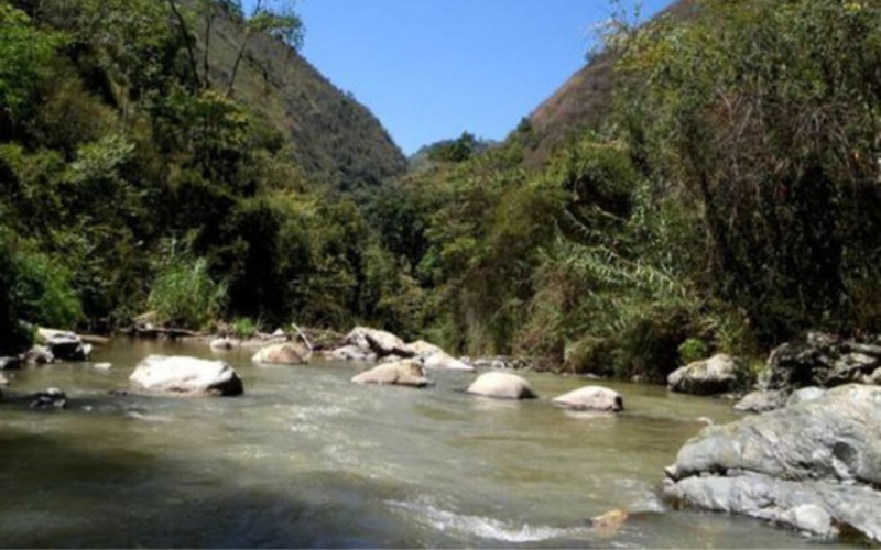 Un hombre fue hallado sin vida flotando en el río Suratá