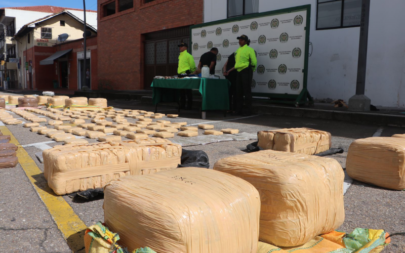 Encaletaban 400 kilos de marihuana en el barrio Modelo