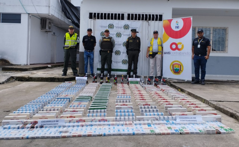 Incautan cajetillas de cigarrillo y licor de contrabando