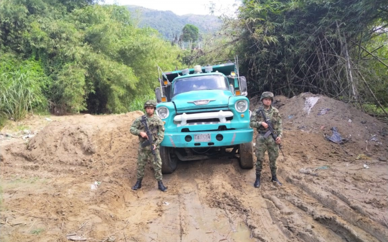 Capturan a 27 personas por explotación minera ilícita