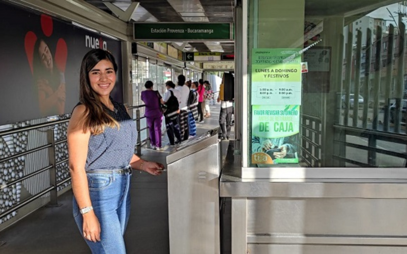 Metrolínea instala máquina de auto-recarga en Provenza