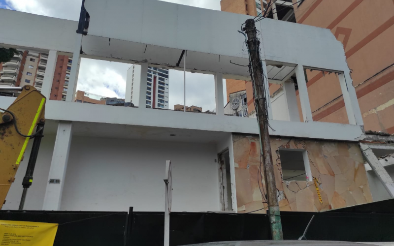 Dos obreros heridos en colapso de estructura en cra 36