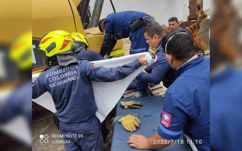 Dos obreros heridos en colapso de estructura en cra 36