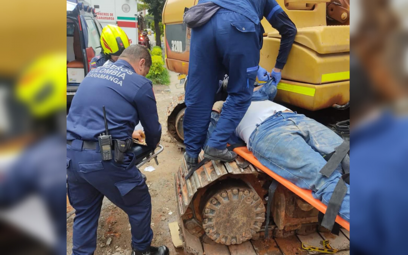 Dos obreros heridos en colapso de estructura en cra 36