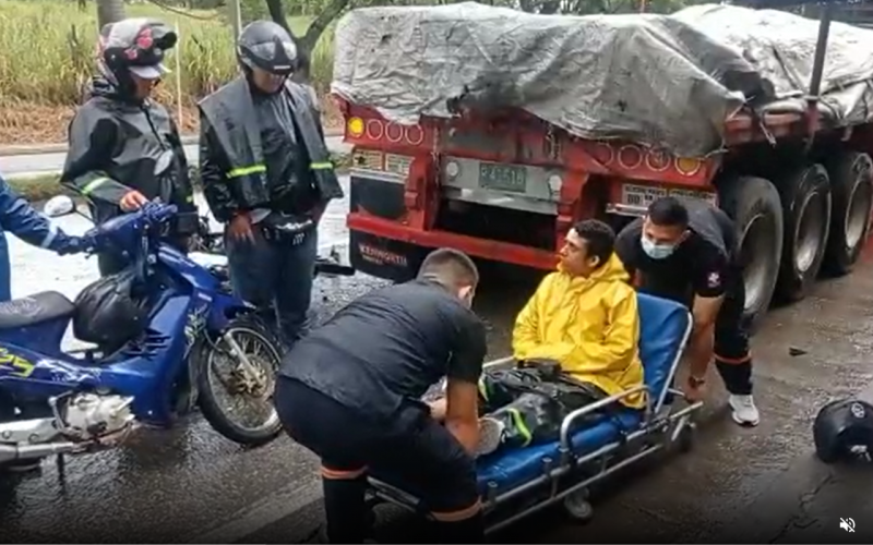 Motorizado accidentado cerca de la Cárcel de San Gil