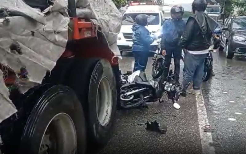 Motorizado accidentado cerca de la Cárcel de San Gil