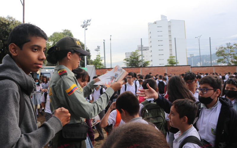 Bucaramanga le ‘Saca Tarjeta Roja’ a la violencia escolar