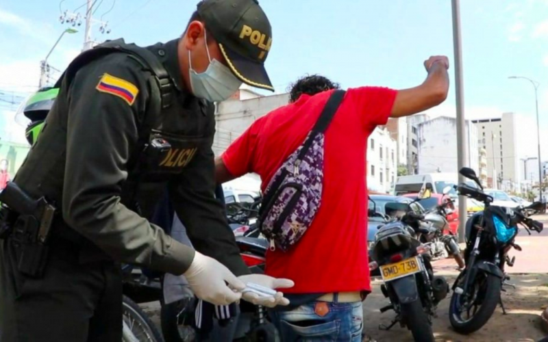 Restricción de parrillero y otras medidas de seguridad en el Área