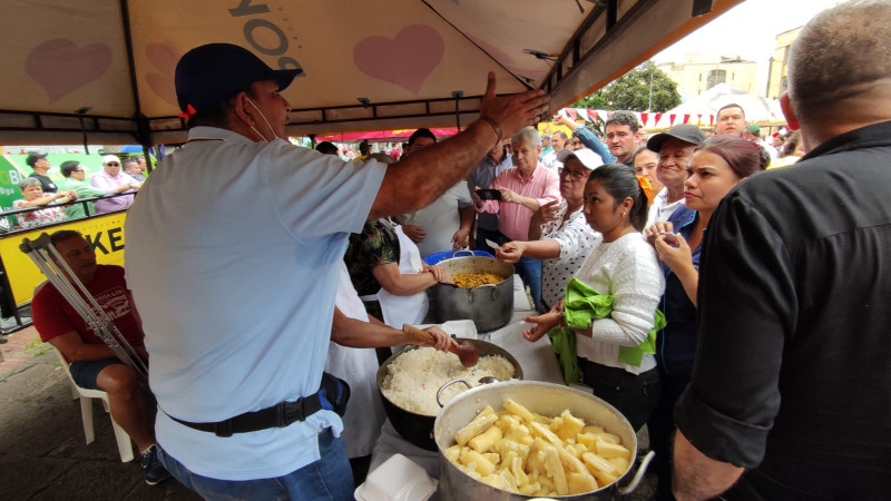 ¡Vaya y coma mute en la plaza Luis Carlos Galán!