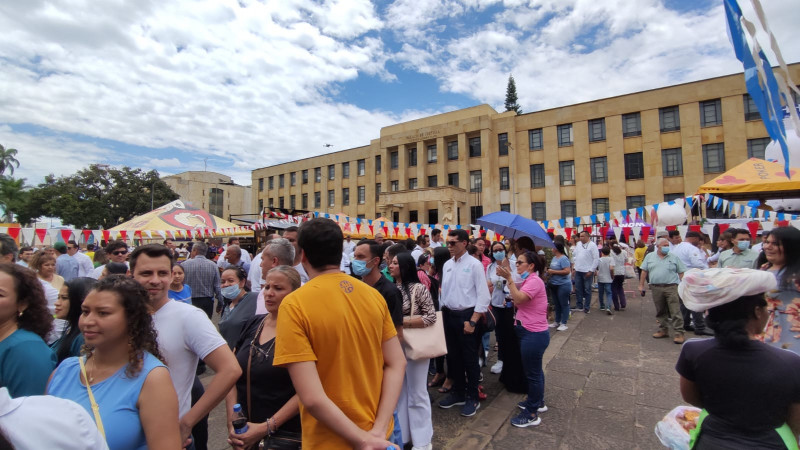 ¡Vaya y coma mute en la plaza Luis Carlos Galán!