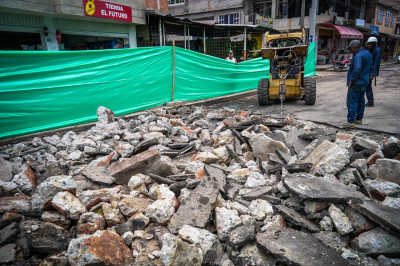 Floridablanca inició más frentes de pavimentación vial