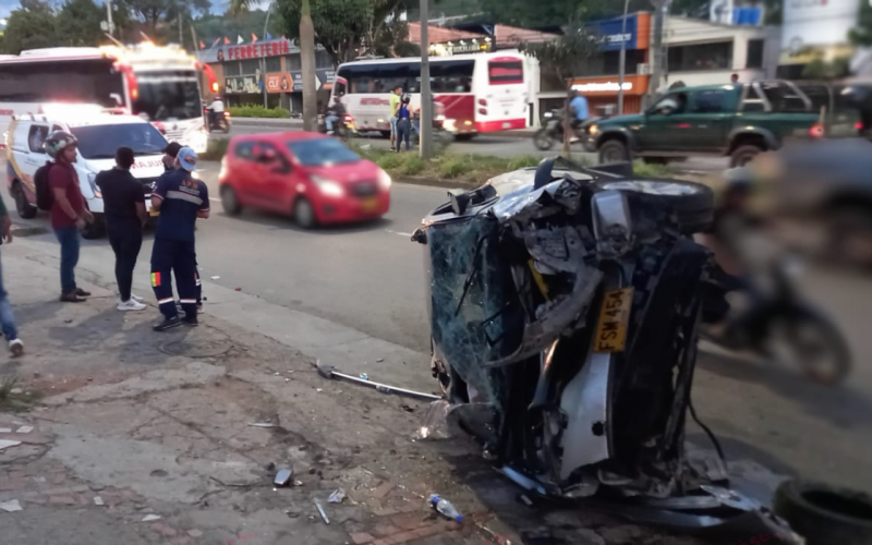 Video: Stepway se volcó en la vía Girón - Bucaramanga