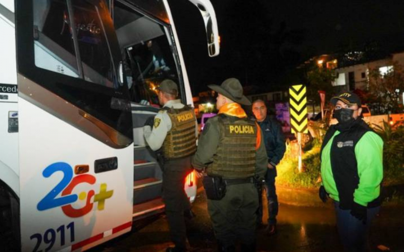 71 migrantes irregulares detenidos entrando al Área
