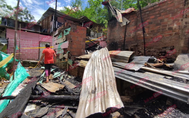 El fuego hizo cenizas la ‘Esperanza’ en invasión de Bucaramanga