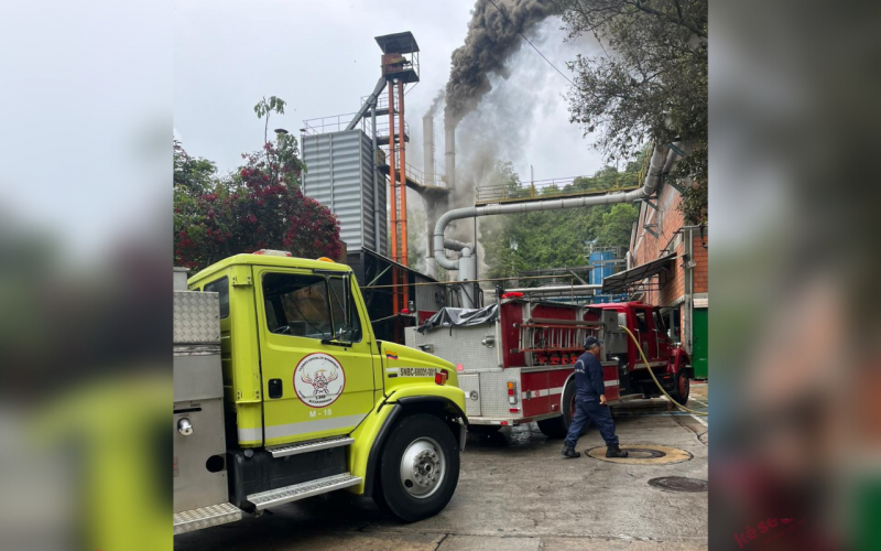 Video: Incendio industrial en empresa de Bucaramanga