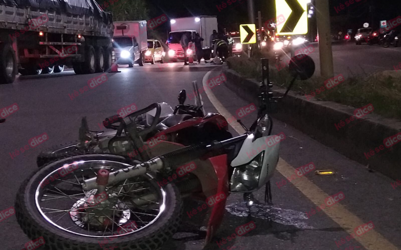 Motorizado falleció cerca al peaje vía Aeropuerto-Girón