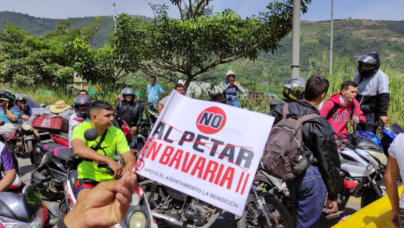 Comunidad protesta por proyecto Ptar y vías deterioradas