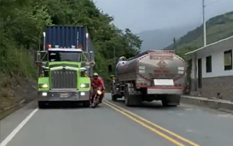 Video capta imprudencia letal de motorizado en Antioquia