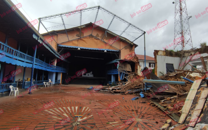 Colapsa ícono histórico de Bucaramanga! Teatro Peralta, cae en ruinas.