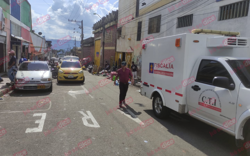 "Sin piedad: Asesinan a un hombre en plena calle de Las Pulgas"