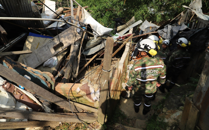 Emergencia en Bucaramanga: el drama de las familias desalojadas por el colapso de viviendas y vías