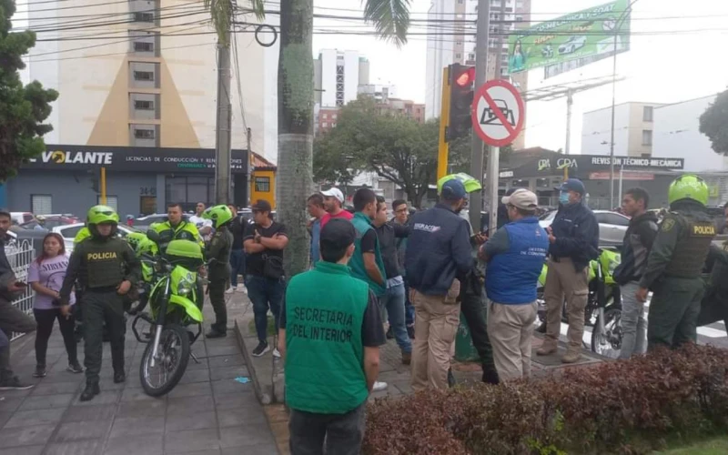 En Bucaramanga “Limpiavidrios” portaba una 9mm en el cinto.