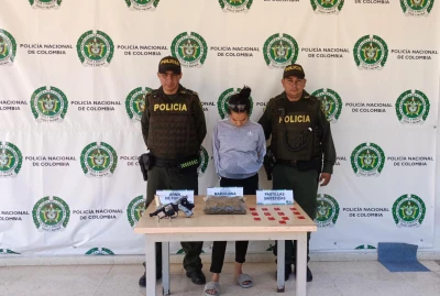 Mujer Embarazada Arrestada con Armas y Drogas en Bucaramanga