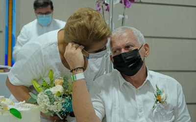 En la salud y en la enfermedad: Pareja celebra su boda en el Hospital Internacional de Colombia