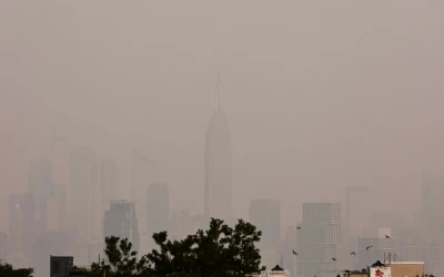 Humo de incendios en Canadá alcanza a Nueva York y amenaza la calidad del aire en la costa este de EE.UU.