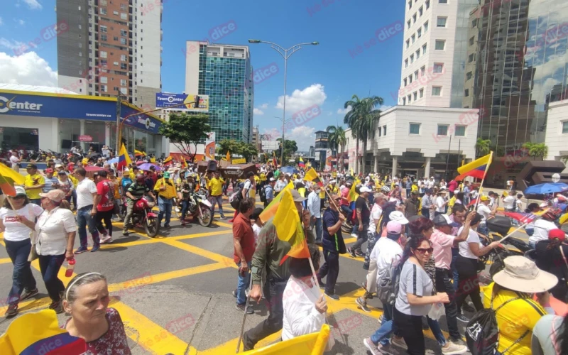 Cierres viales marcan jornada de protestas en Bucaramanga y principales ciudades del país