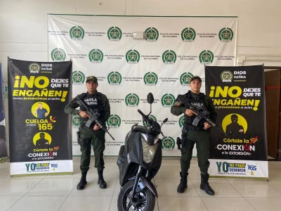 Adolescente aprehendido por extorsión relacionada con robo de moto en Bucaramanga