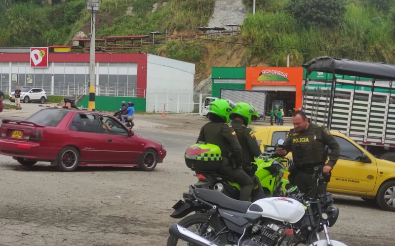 Sicarios asesinan a "El paisa" en la estación de servicio El Molino de Piedecuesta