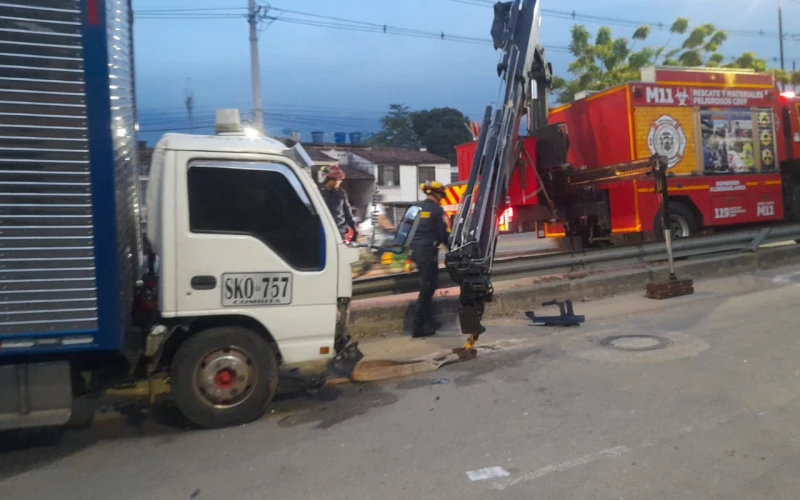 Accidente fatal en el Rincón de Girón: Camión arrolla a dos vendedores ambulantes