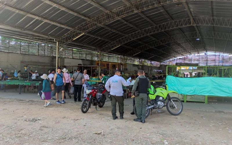 Intento de feminicidio en plaza campesina: Mujer herida y atacante capturado